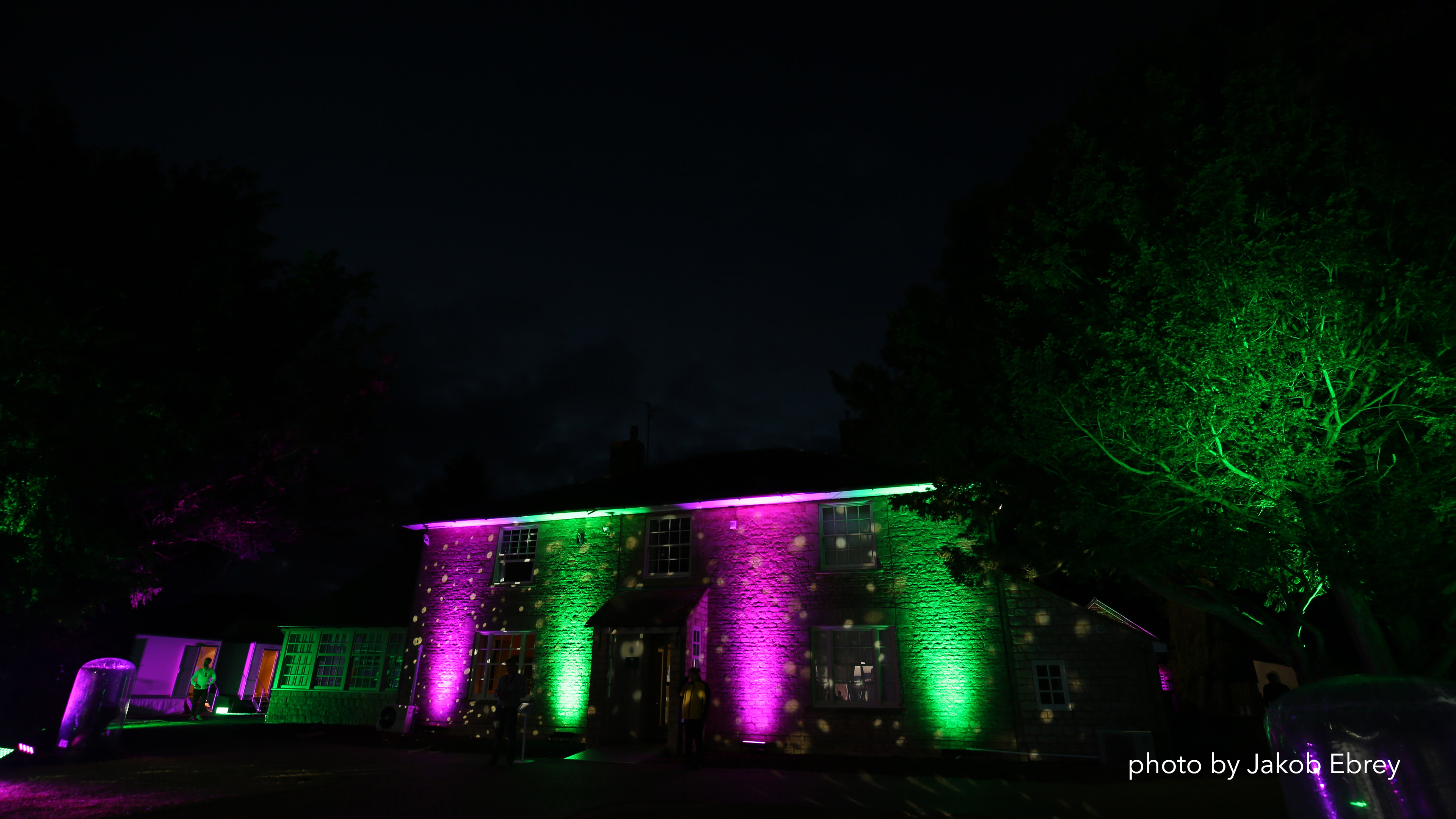 AC-ET, una illuminazione spettacolare per il British Grand Prix Party