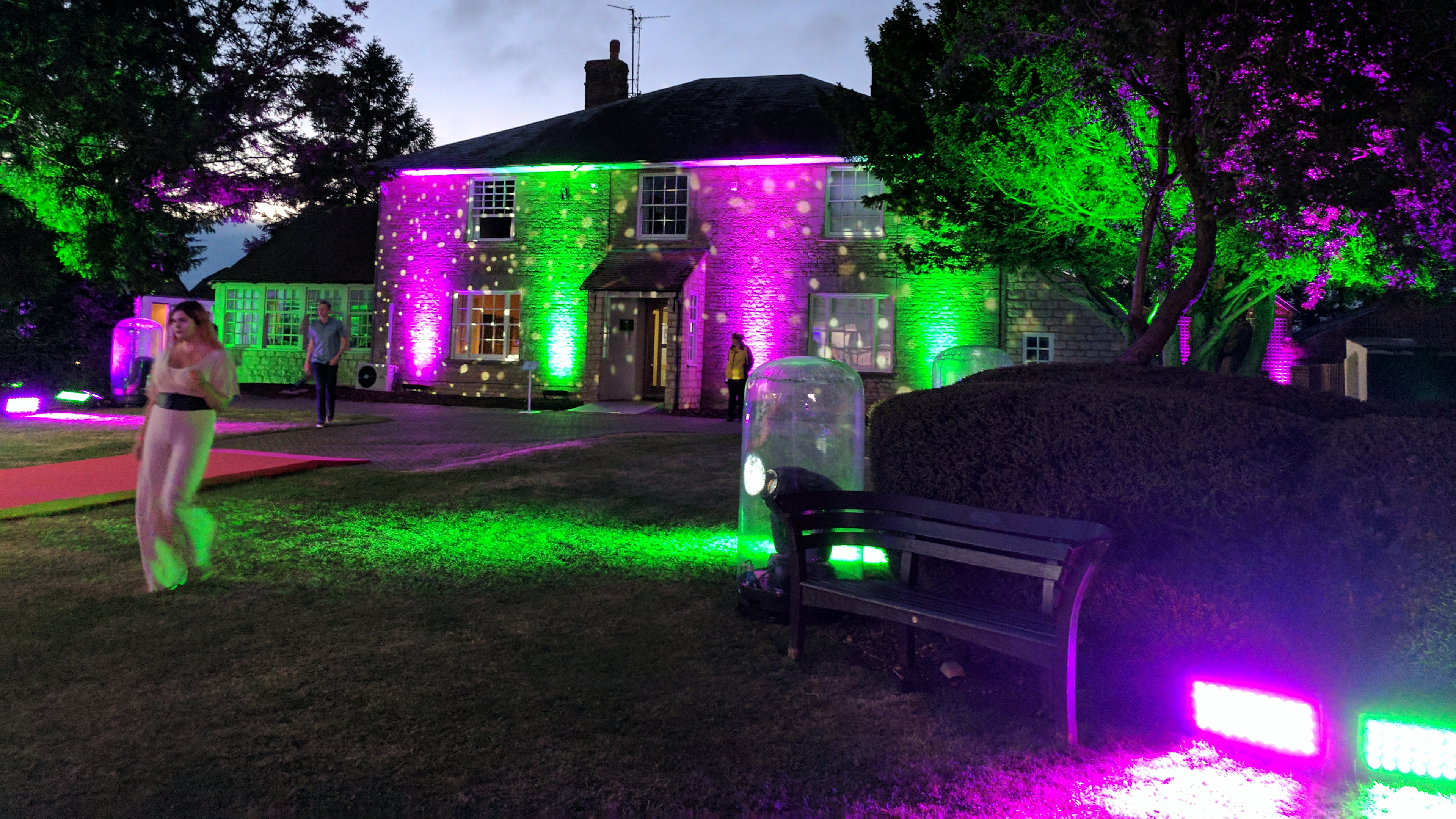 AC-ET, una illuminazione spettacolare per il British Grand Prix Party