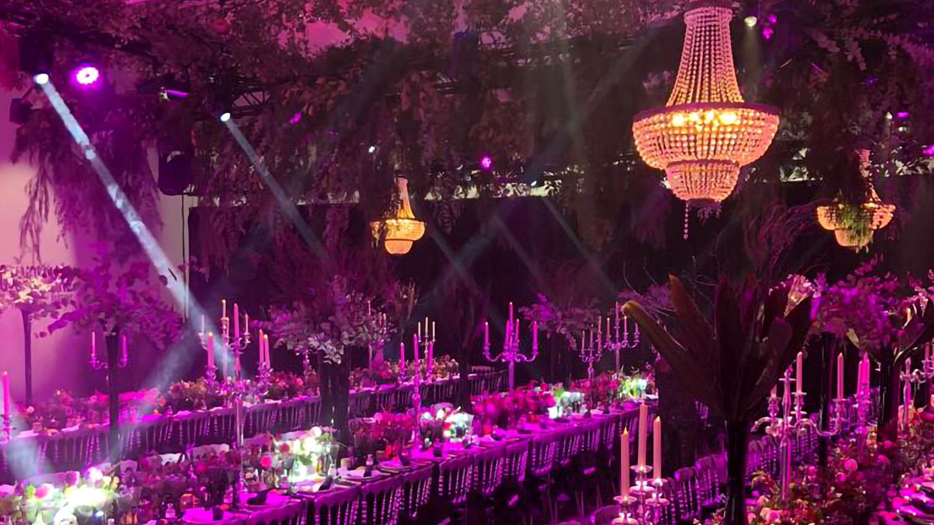 PROLIGHTS illumina gli awards Elle 'Girls Can Do Anything'
