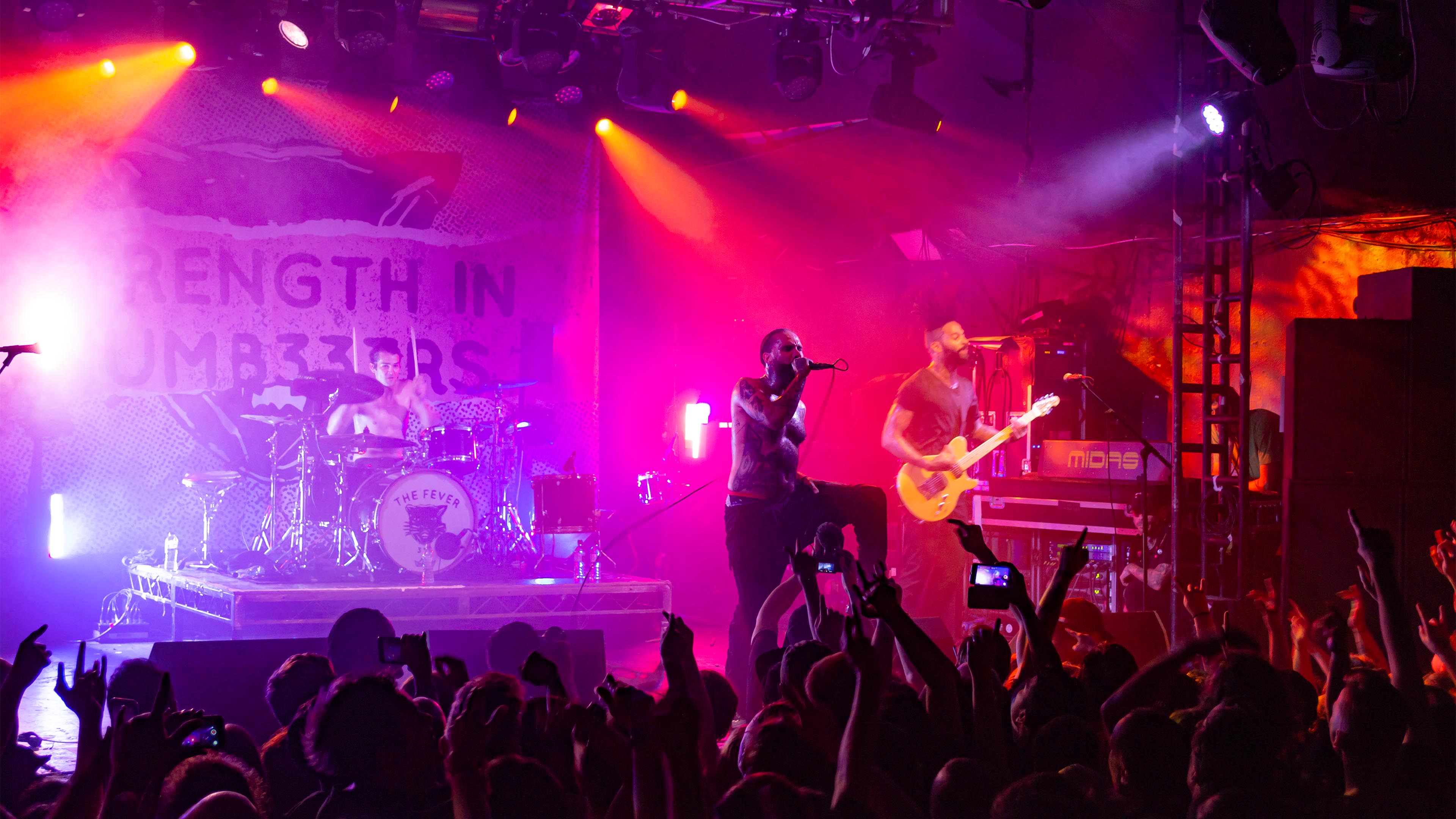 Fever 333 elettrizza Londra