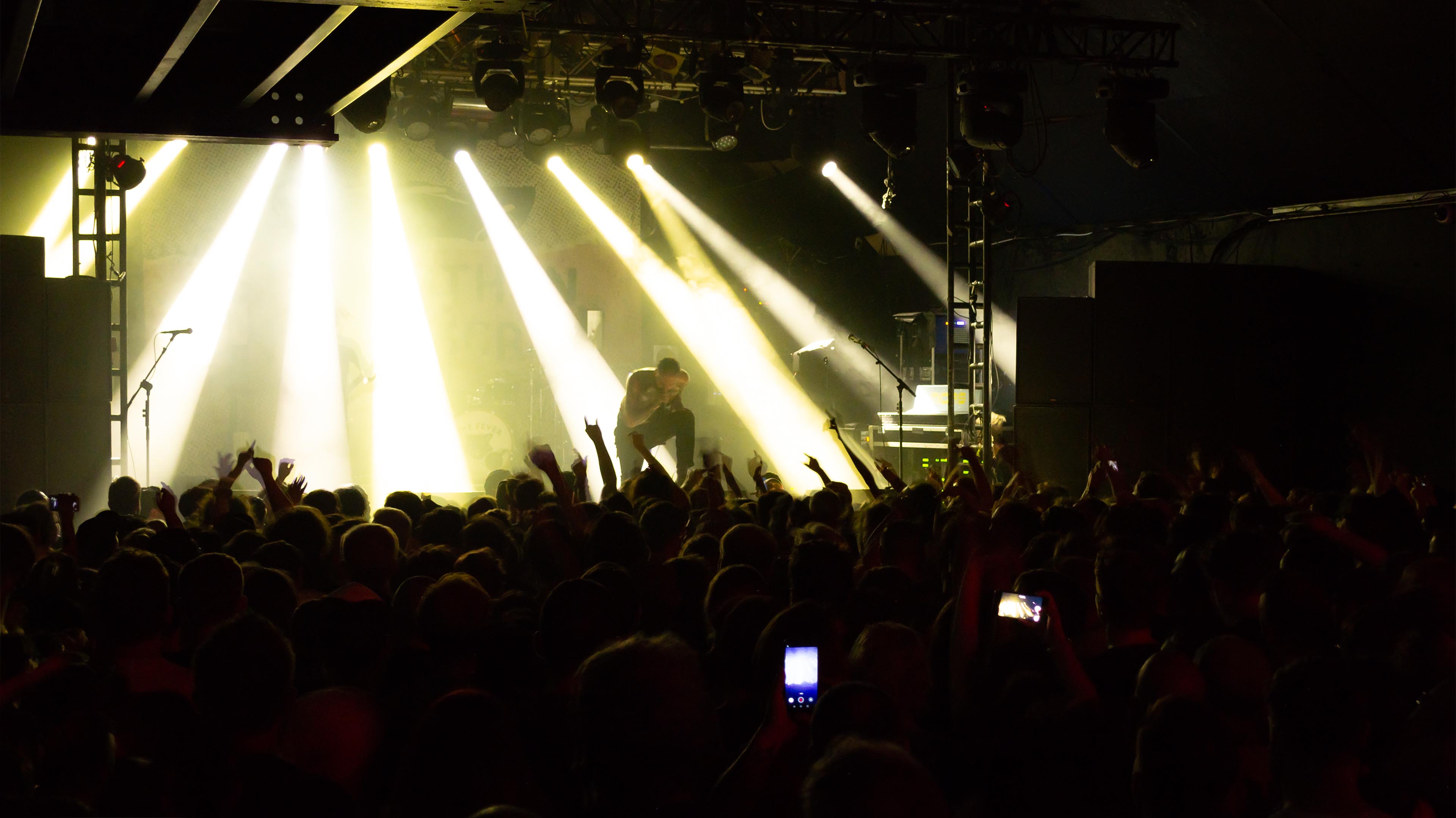 Fever 333 elettrizza Londra