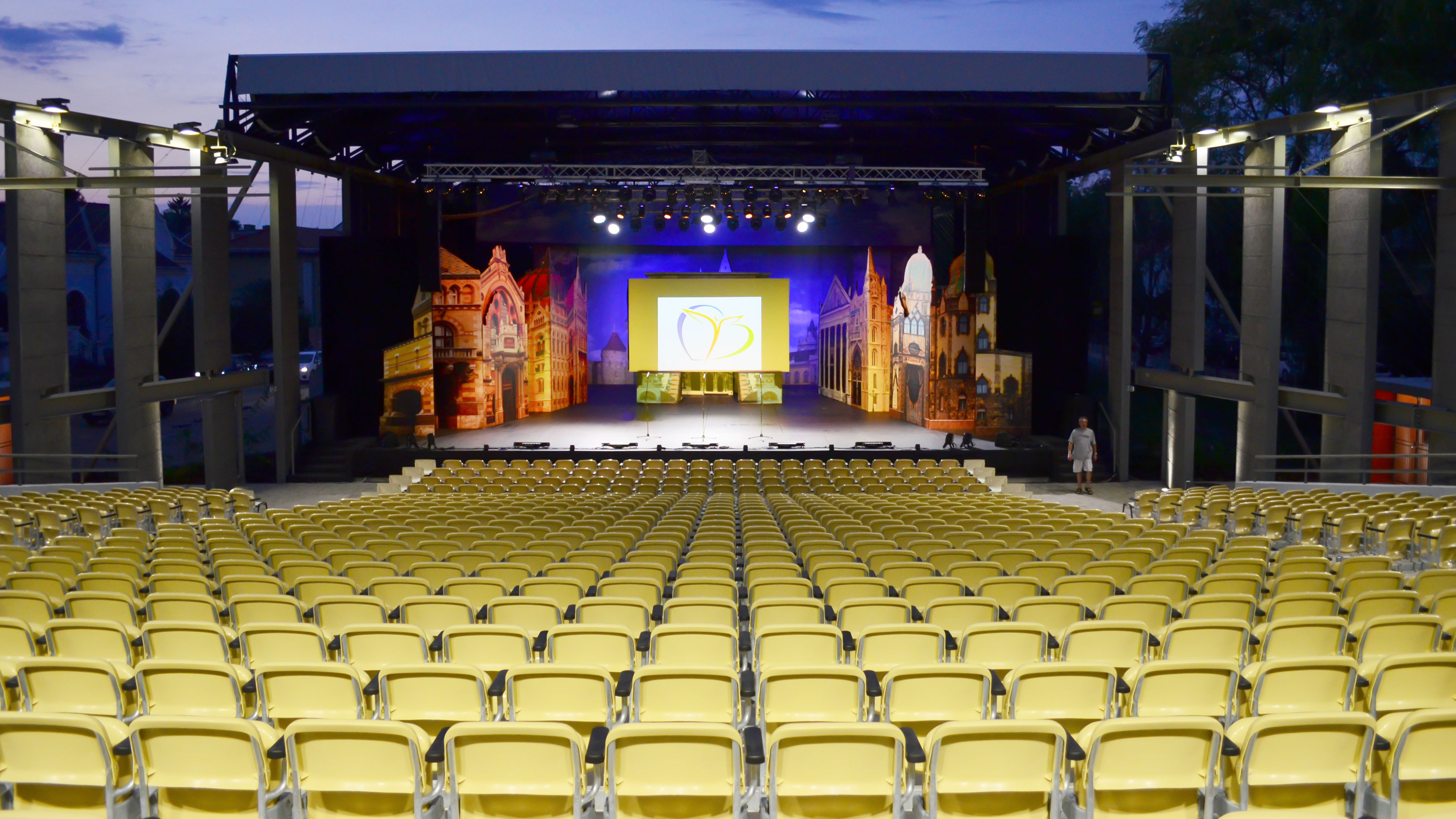 L'emblematico teatro Ungherese all'aperto