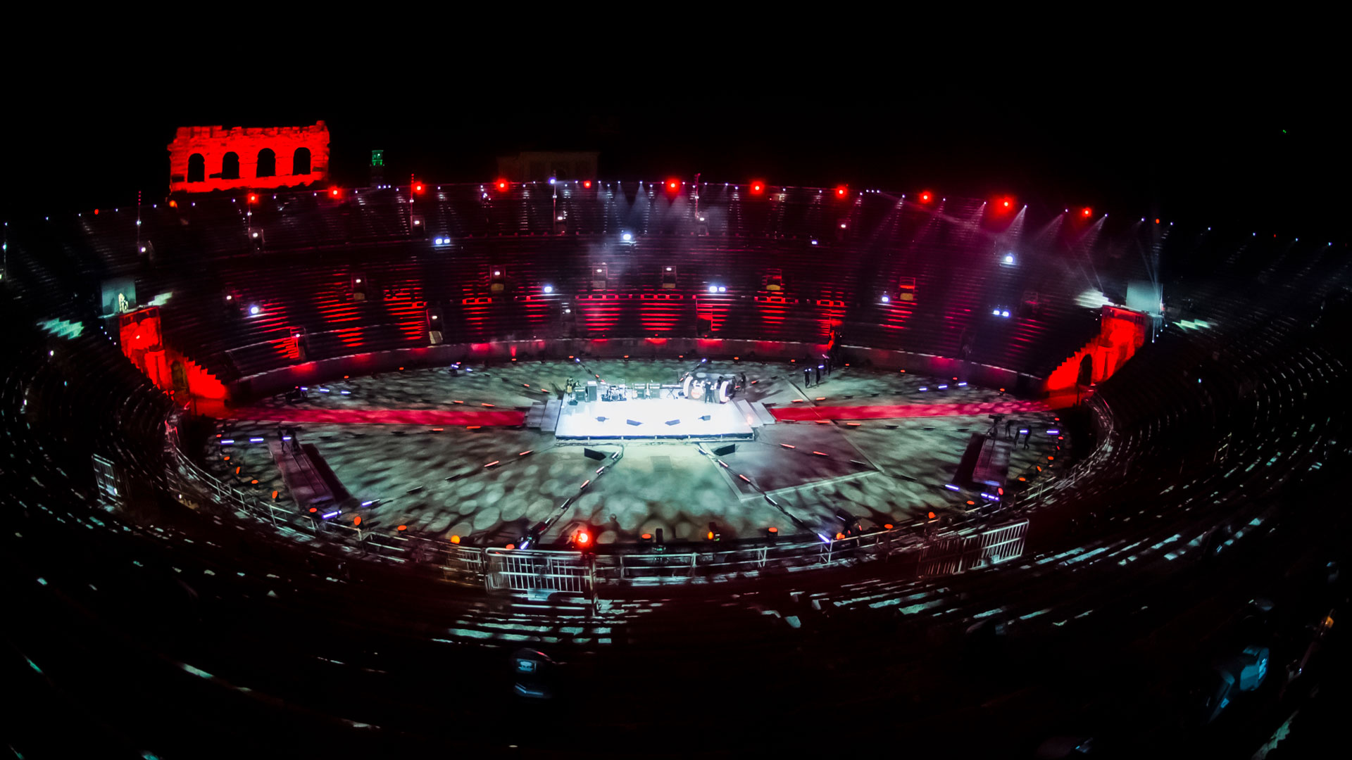PROLIGHTS accende l'evento RTL 102.5 Power Hits Estate 2020