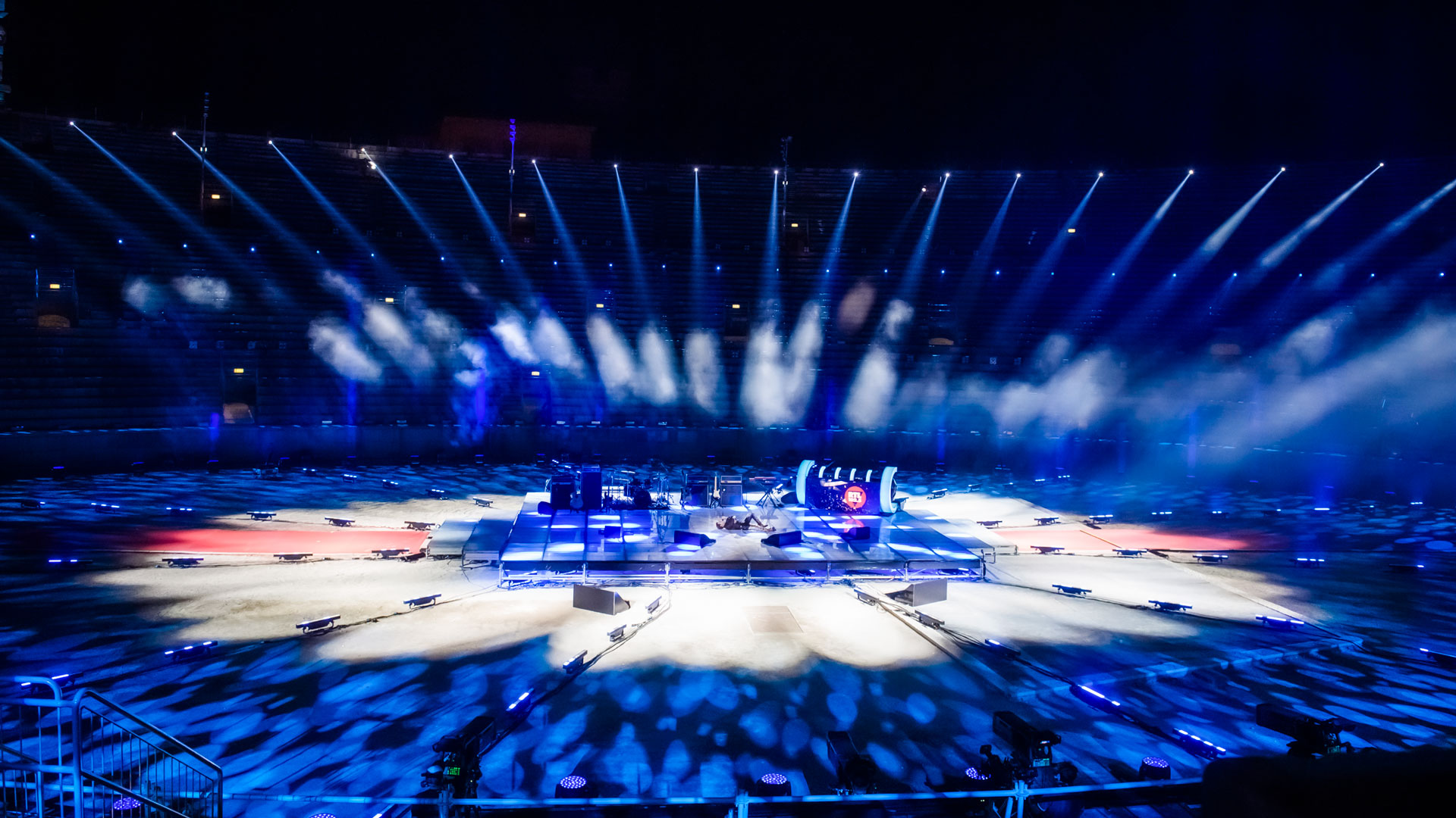 PROLIGHTS accende l'evento RTL 102.5 Power Hits Estate 2020