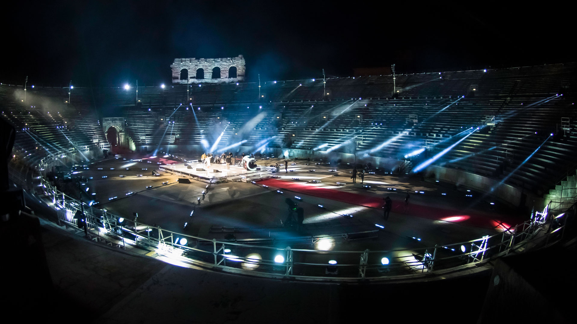 PROLIGHTS accende l'evento RTL 102.5 Power Hits Estate 2020