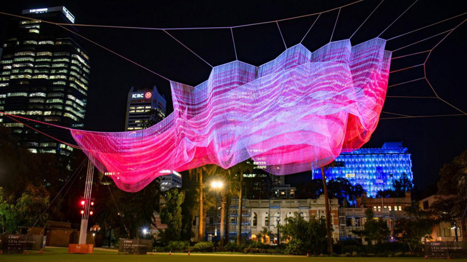 PROLIGHTS PanoramaIP WBX illumina la scultura 1.8