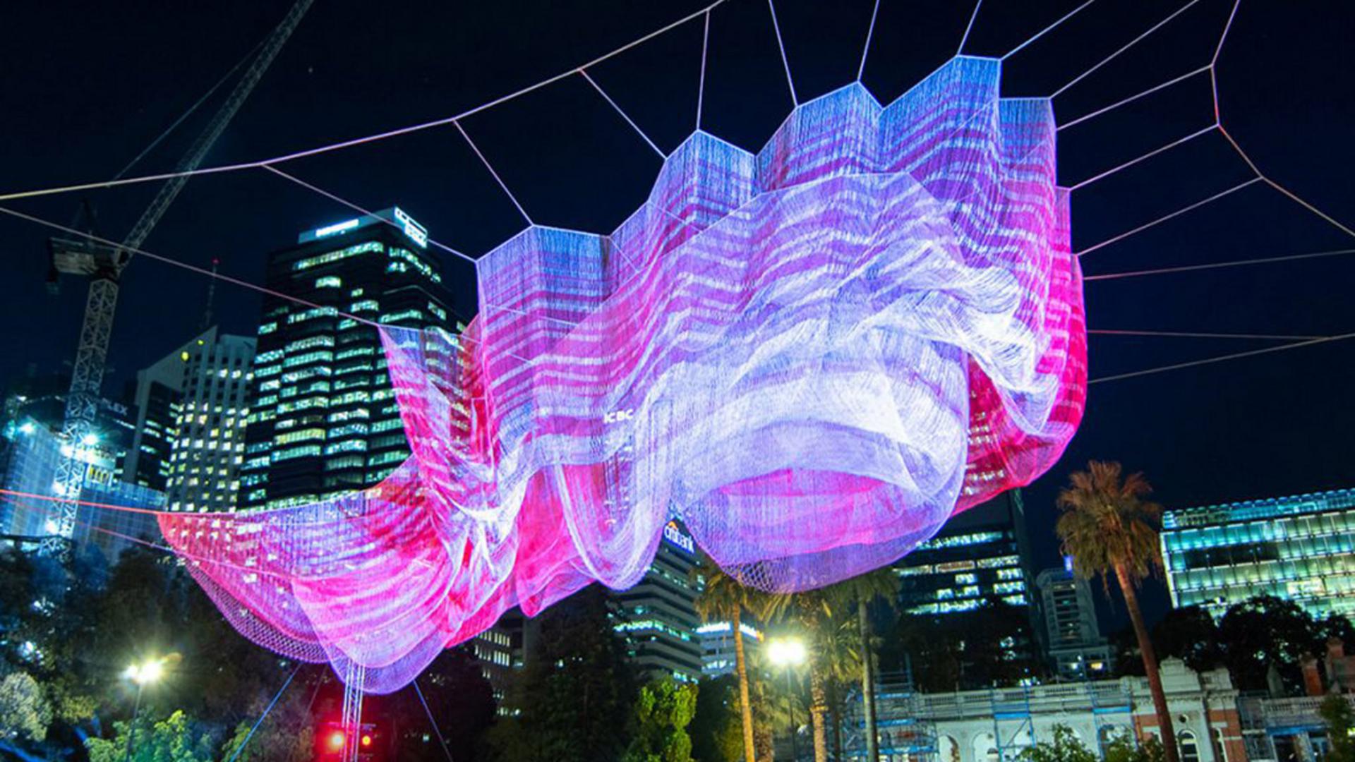 PROLIGHTS PanoramaIP WBX illumina la scultura 1.8