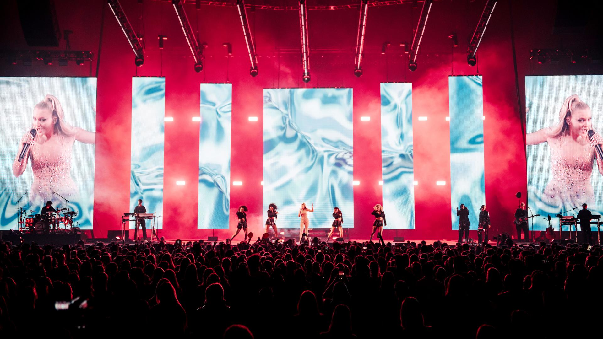 PROLIGHTS SunBlast 3000FC in tour con Zara Larsson