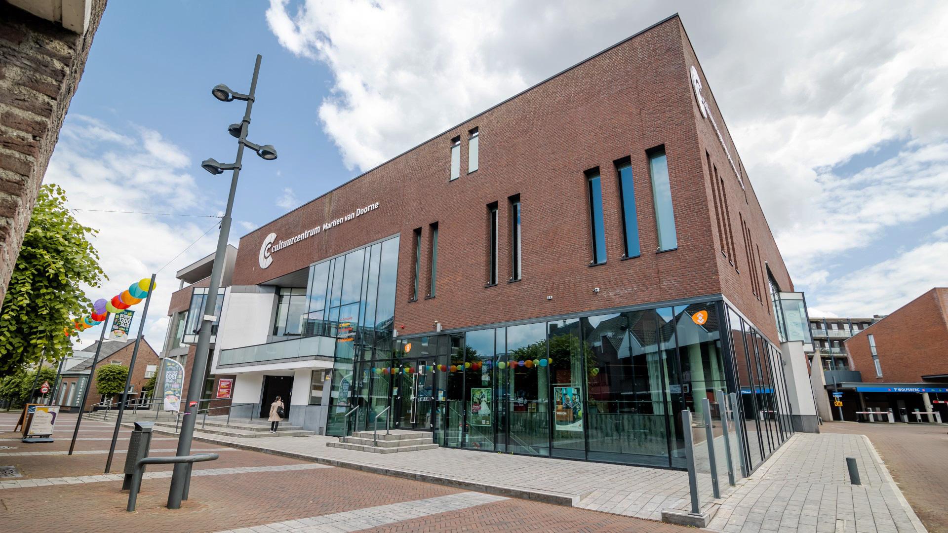 Martien van Doorne cultural centre takes PROLIGHTS