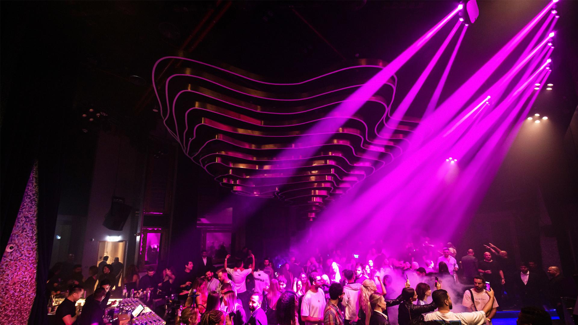 PROLIGHTS illumina il Privilege Club di Dubai con un'illuminazione mozzafiato