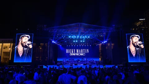 PROLIGHTS Illuminates  the Ricky Martin Symphonic concert