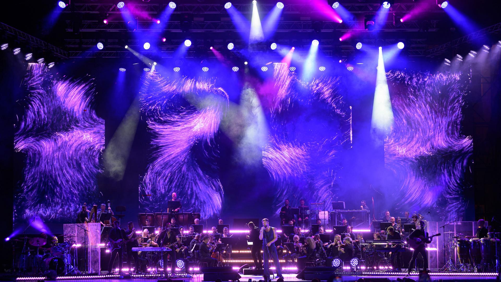 PROLIGHTS illumina il Ricky Martin Symphonic concert