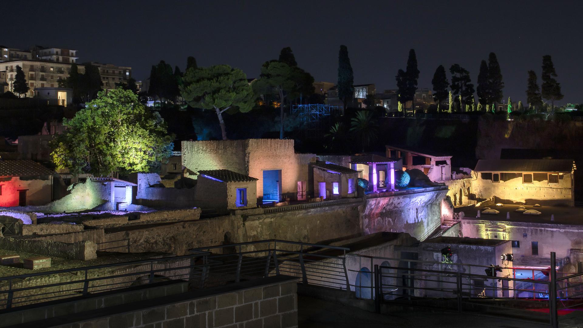 I prodotti PROLIGHTS illuminano la seconda edizione de "I Venerdì di Ercolano"
