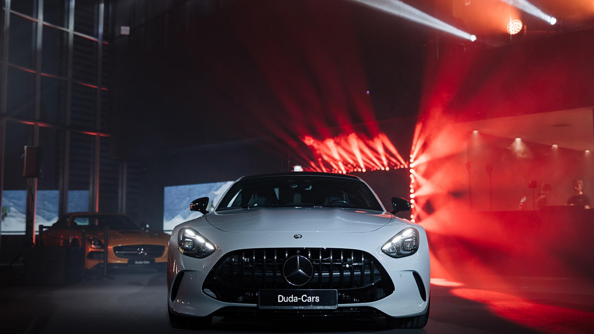 PROLIGHTS illumina il lancio della Mercedes-Benz AMG GT in Polonia
