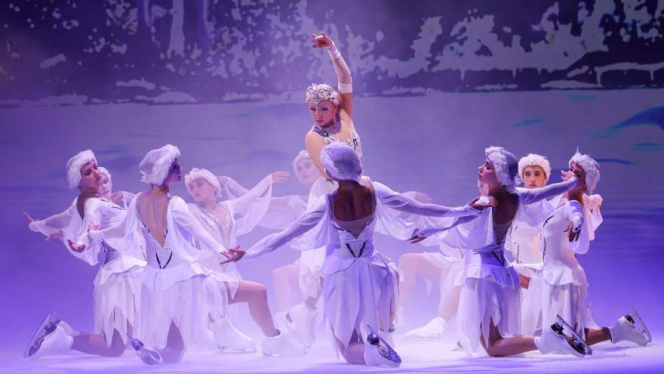 PROLIGHTS fixtures illuminate Swan Lake on Ice in Abu Dhabi
