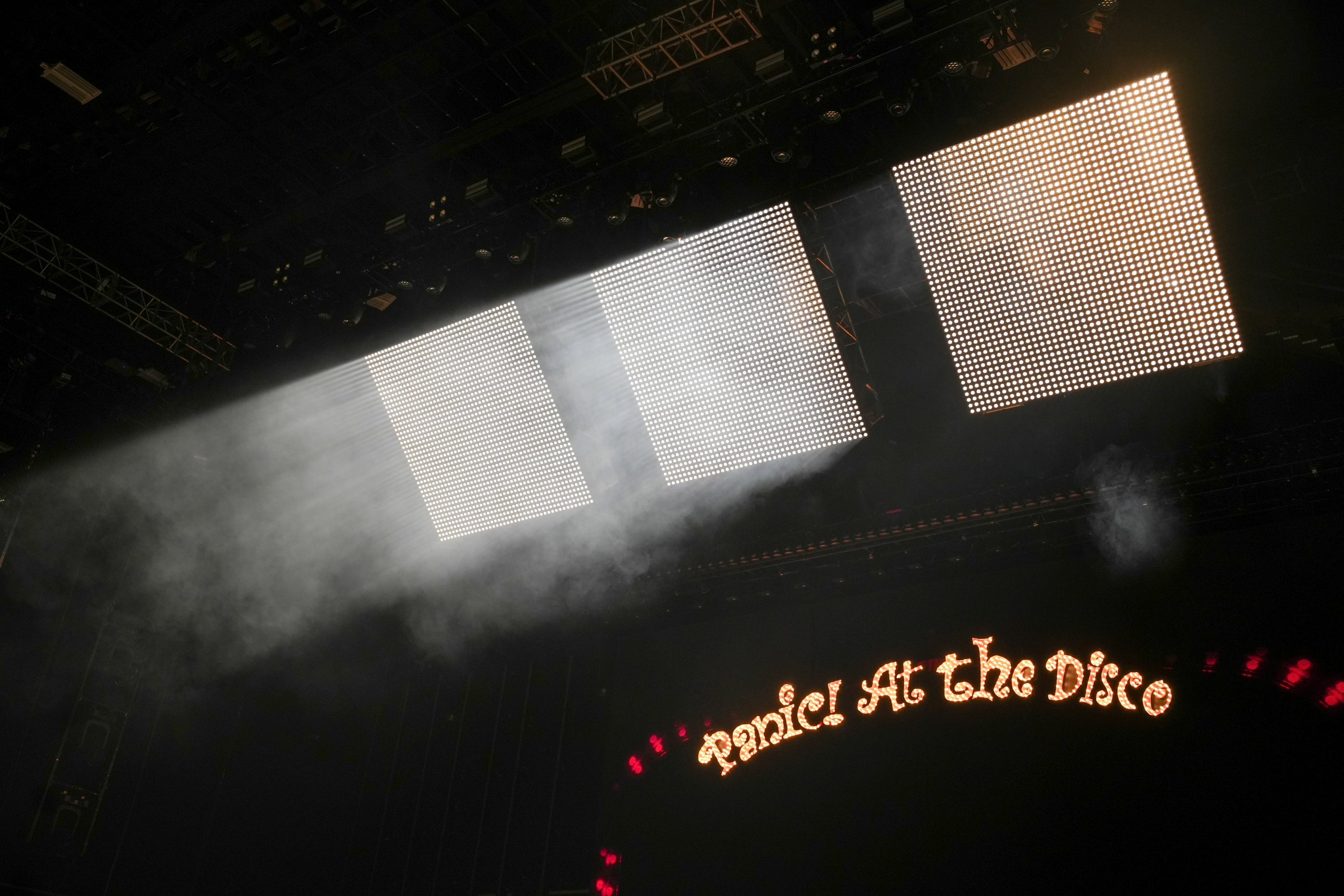 HaluPix Duo Delivers Stunning Visual Energy at When We Were Young Festival