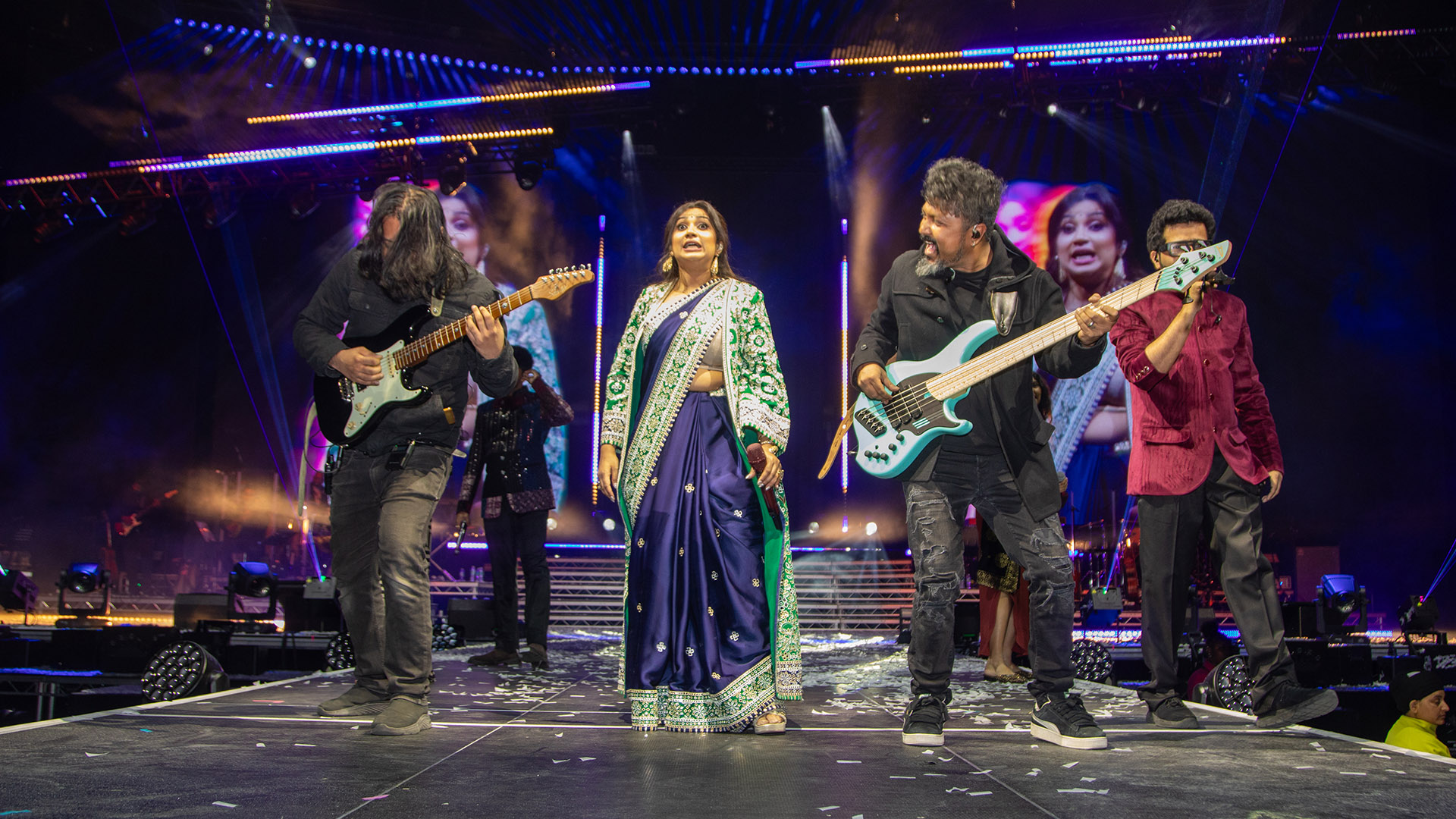 HaluStrip Duo illumina il The Unstoppable Tour di Shreya Ghoshal nelle arene del Regno Unito