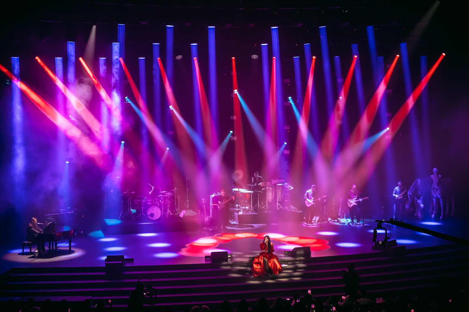 PROLIGHTS illumina il palco di Fifi al Palazzo dei Congressi di Tirana